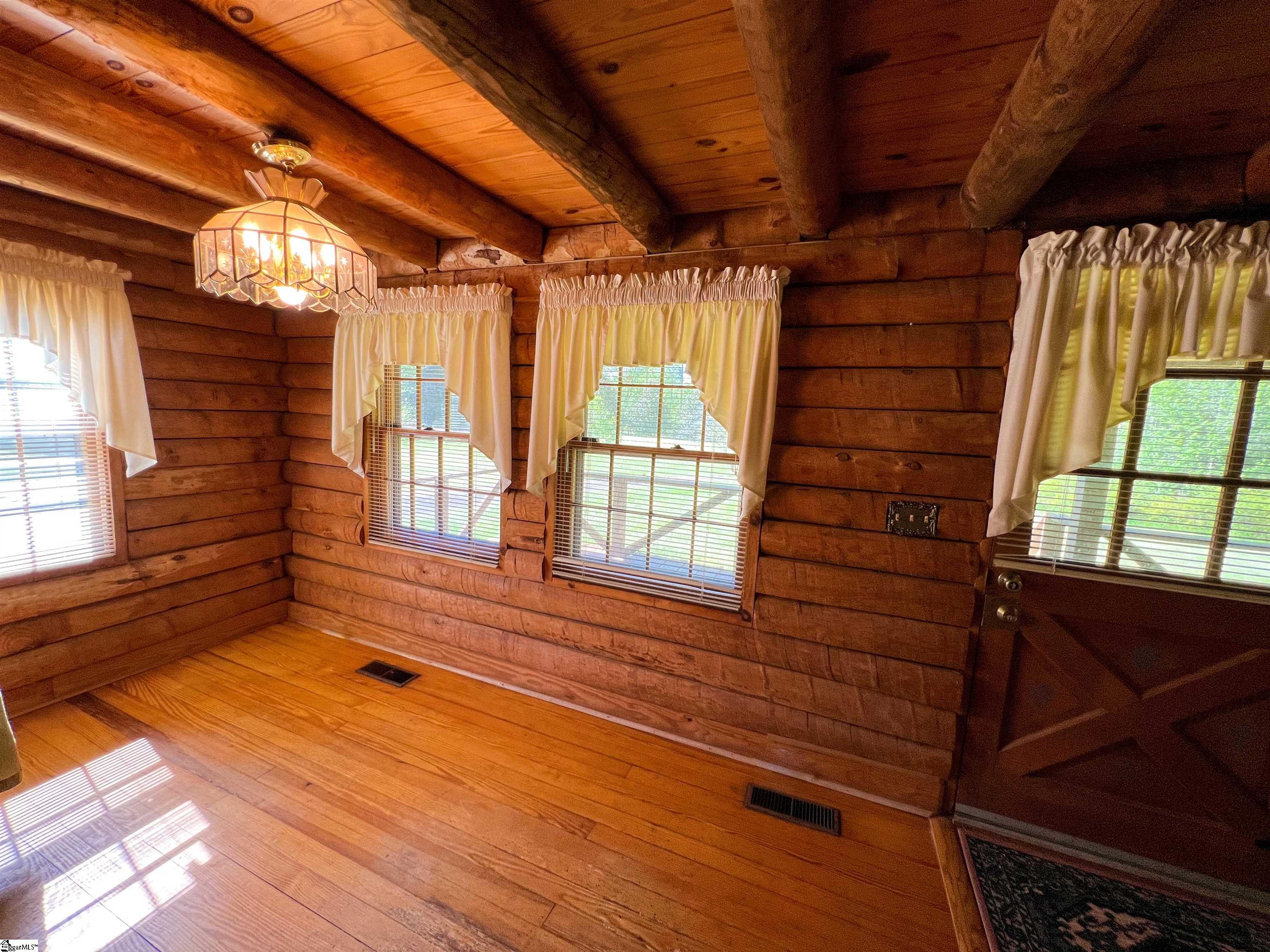 969 Holly Bush Road Easley, SC 29640 - Photo 7 of 34 Gallery Image 7