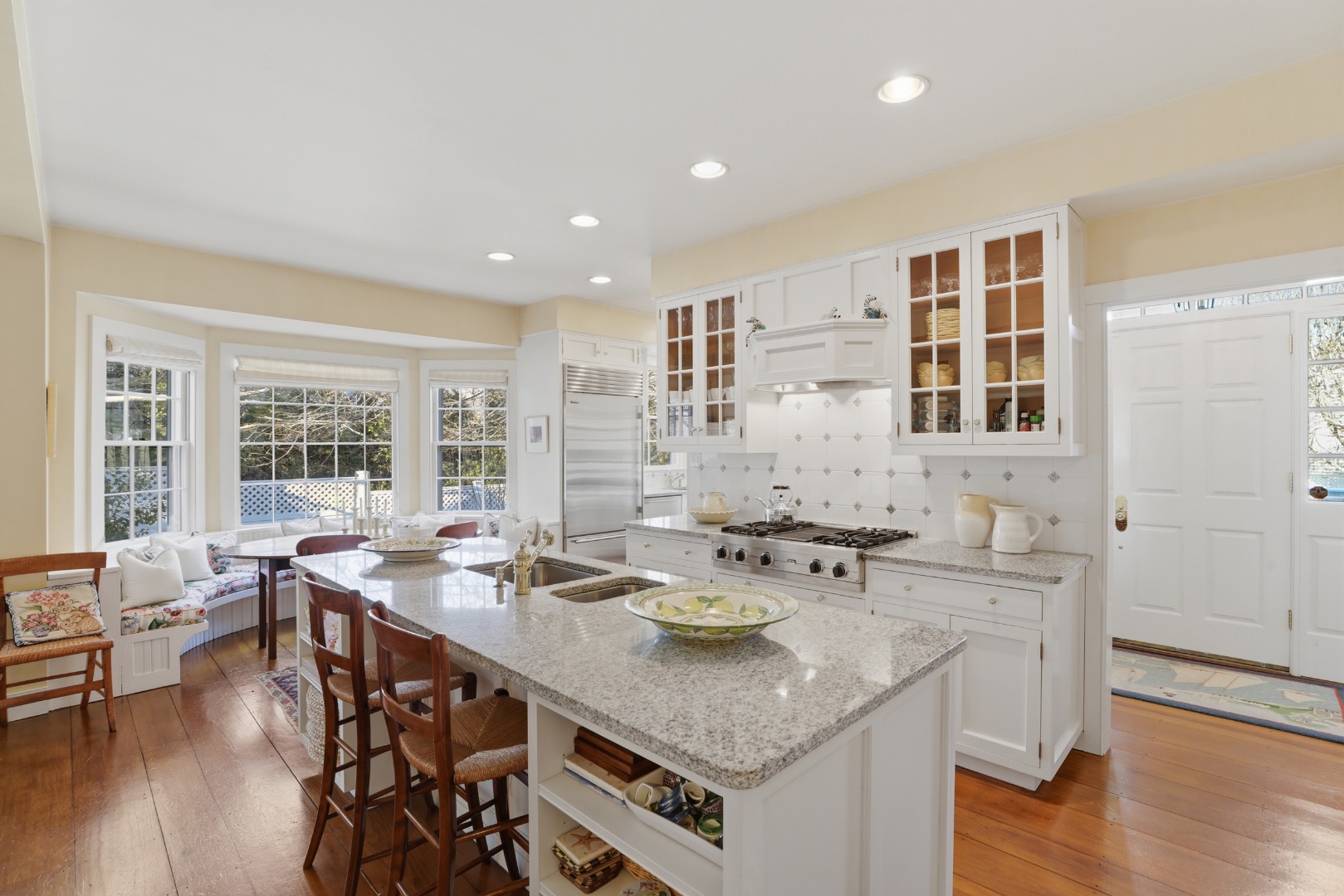 14 Thayer Street Edgartown, MA 02539 - Photo 13 of 60