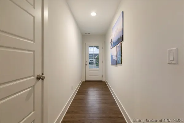$285,000 | 817 Wolf Run Pk Boulevard, Jeffersonville, IN 47130