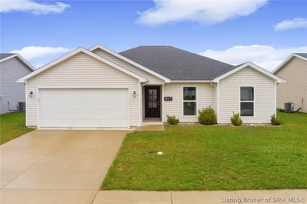 $285,000 | 817 Wolf Run Pk Boulevard, Jeffersonville, IN 47130