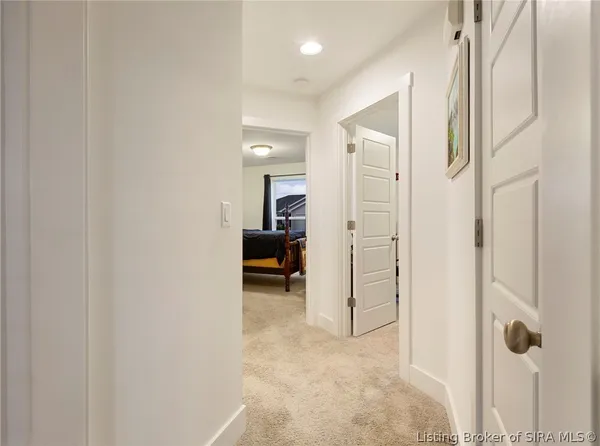 $285,000 | 817 Wolf Run Pk Boulevard, Jeffersonville, IN 47130