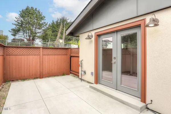 a view of backyard space