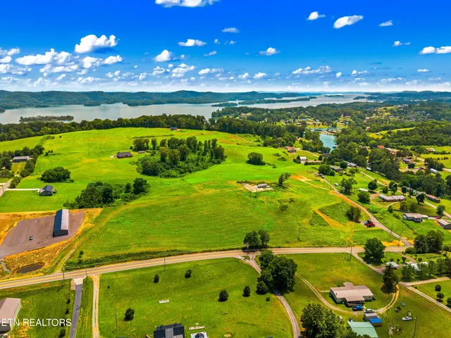 $209,900 | 6031 Lakeshore Drive, Bean Station, TN 37708