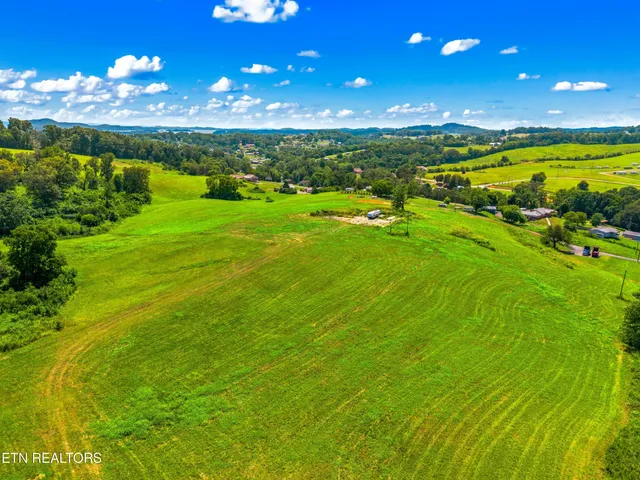 $209,900 | 6031 Lakeshore Drive, Bean Station, TN 37708