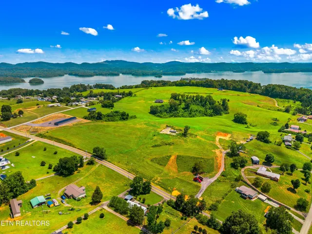 $209,900 | 6031 Lakeshore Drive, Bean Station, TN 37708