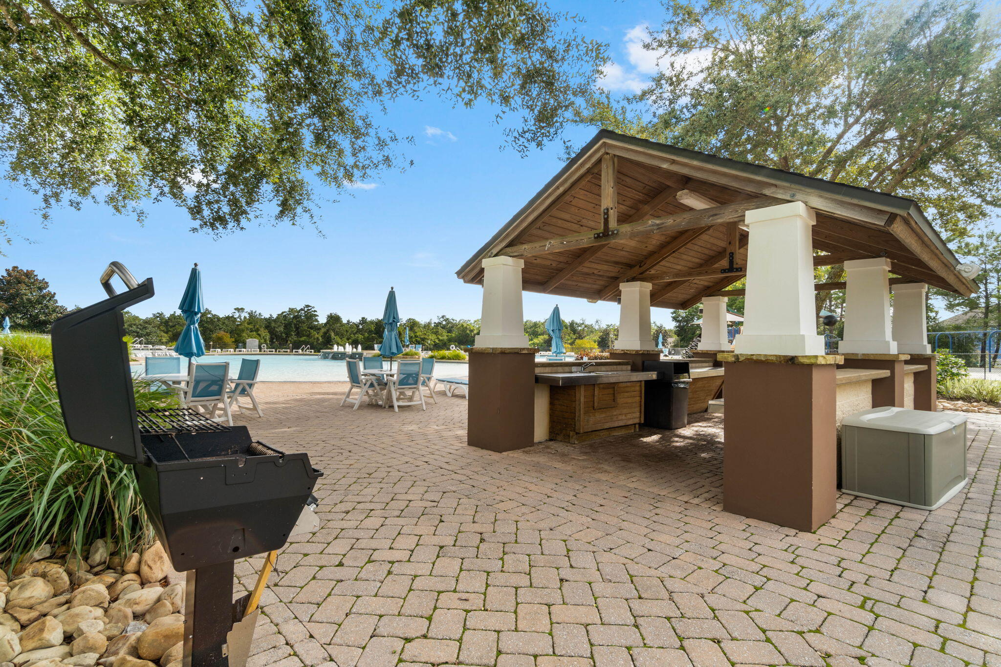 462 Mango Lane Freeport, FL 32439 - Photo 48 of 67 a view of a terrace with seating space