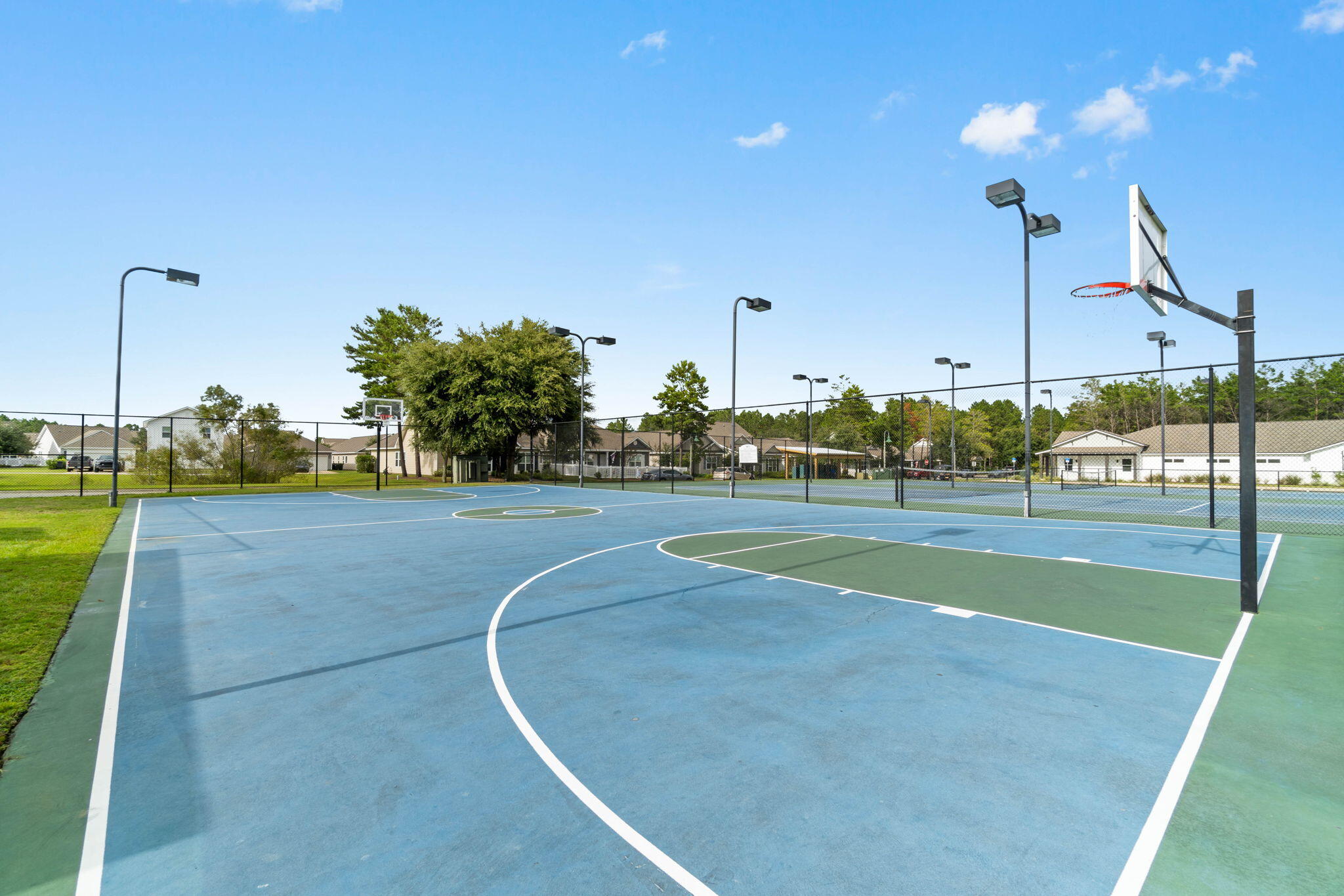 462 Mango Lane Freeport, FL 32439 - Photo 51 of 67 a view of a basketball court