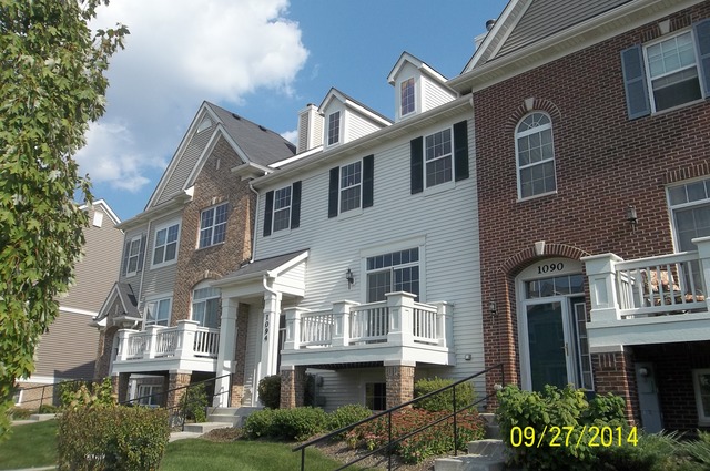 1094 Bartholdi Court Carol Stream, IL 60188 - Photo 2 of 25