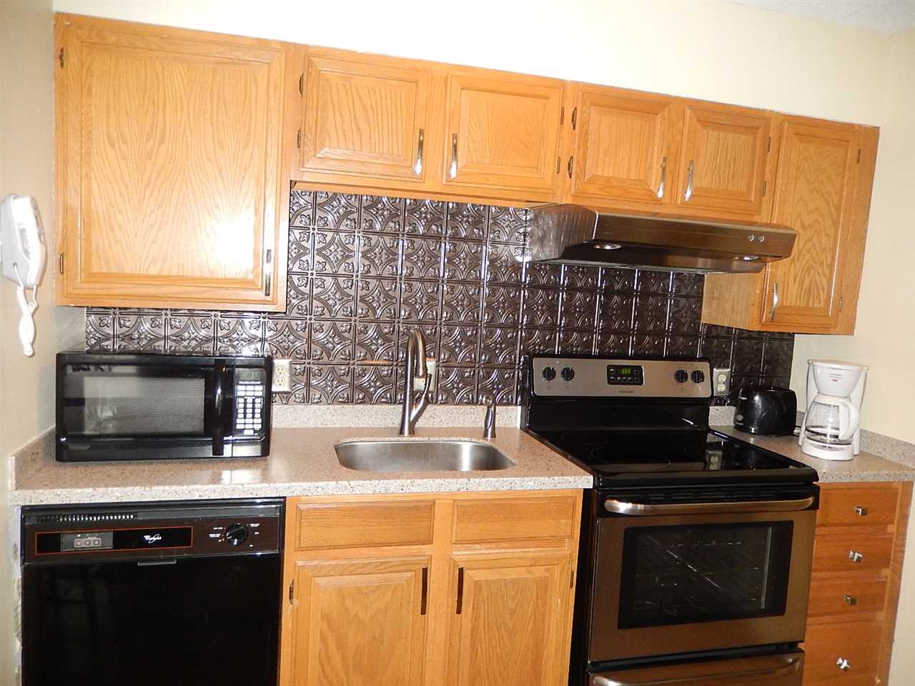 115 Powderhorn Road, Unit 402 Burke, VT 05832 - Photo 11 of 28 Gallery Image 11