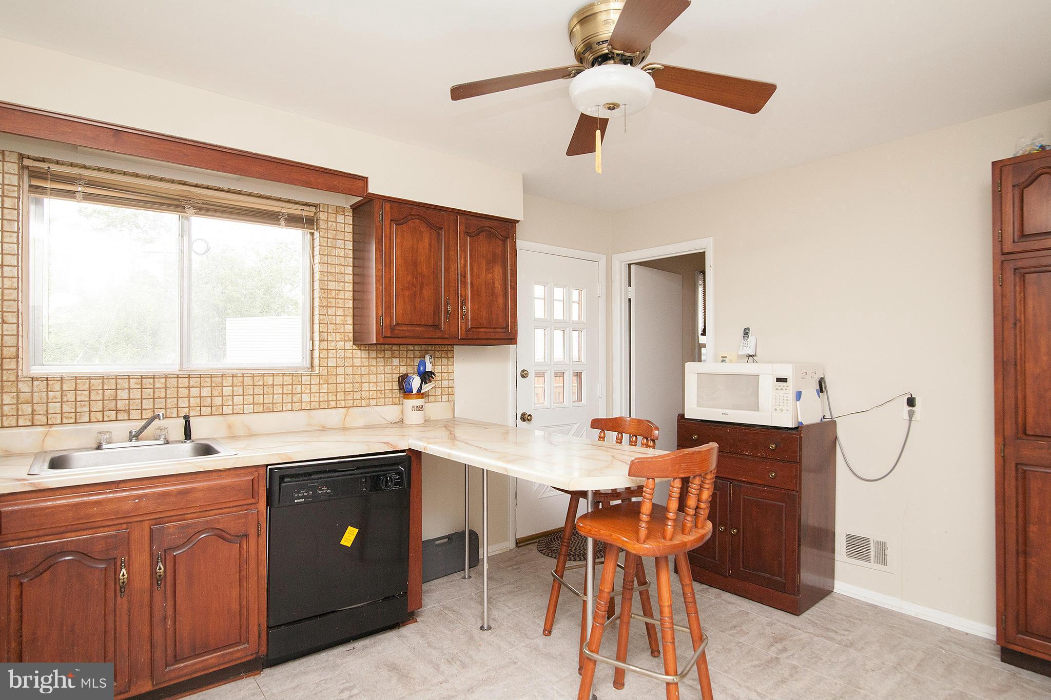 3900 Lausanne Road Randallstown, MD 21133 - Photo 3 of 26 Kitchen