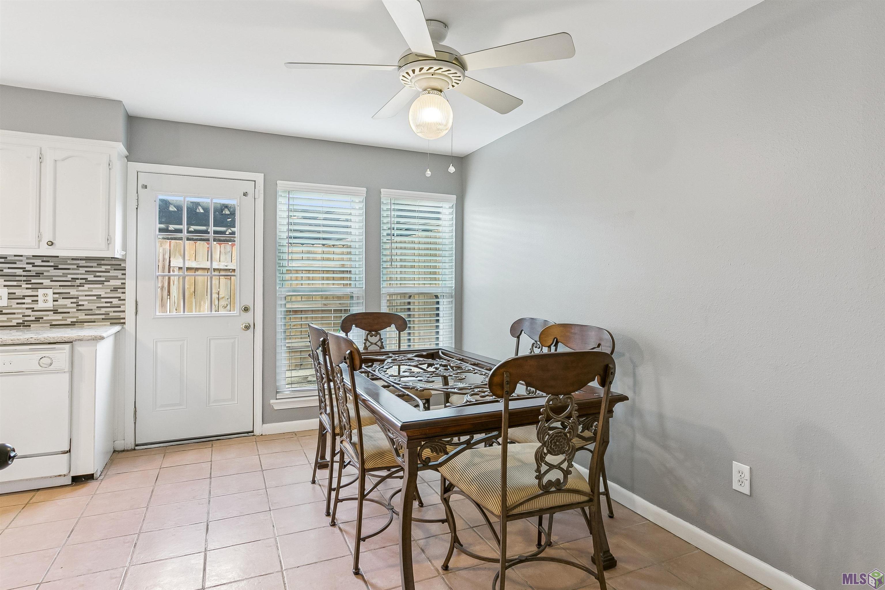 12817 Country Ridge Avenue Baton Rouge, LA 70816 - Photo 4 of 10