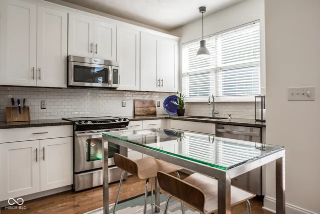 $269,000 | 2413 North Park Avenue, Indianapolis, IN 46205