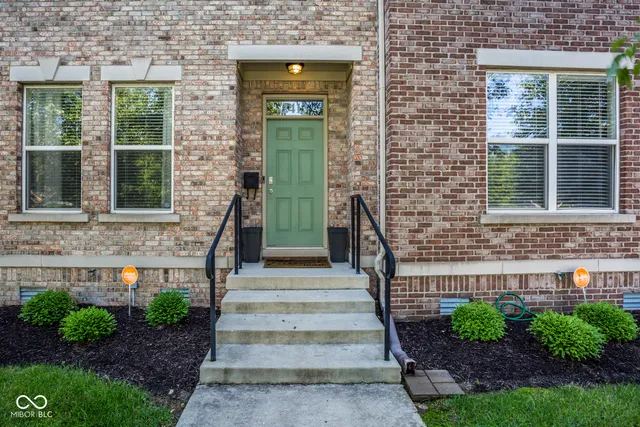 $269,000 | 2413 North Park Avenue, Indianapolis, IN 46205