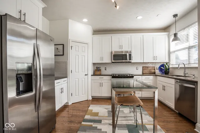 $269,000 | 2413 North Park Avenue, Indianapolis, IN 46205