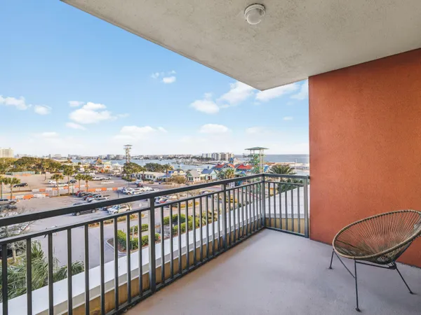 $715,000 | 10 Harbor Boulevard, Unit E108, Destin, FL 32541