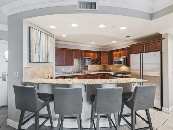 $715,000 | 10 Harbor Boulevard, Unit E108, Destin, FL 32541