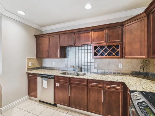 $715,000 | 10 Harbor Boulevard, Unit E108, Destin, FL 32541