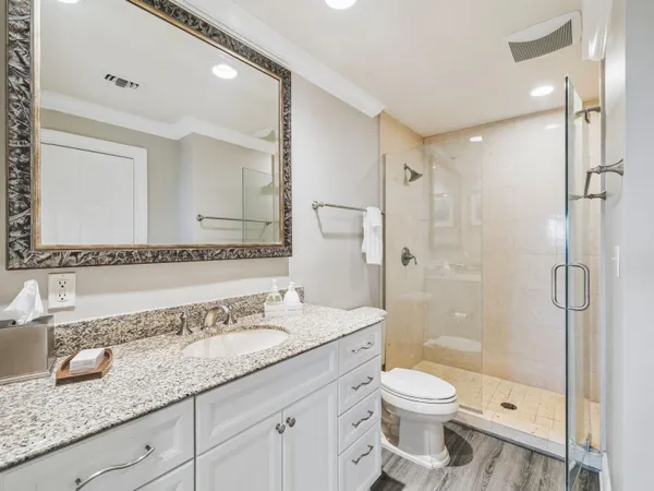 $715,000 | 10 Harbor Boulevard, Unit E108, Destin, FL 32541