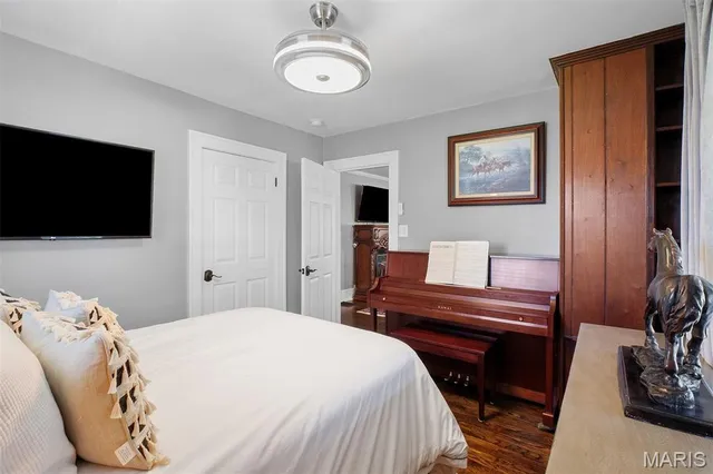 $575,000 | 1016 Forest Avenue, Kirkwood, MO 63122