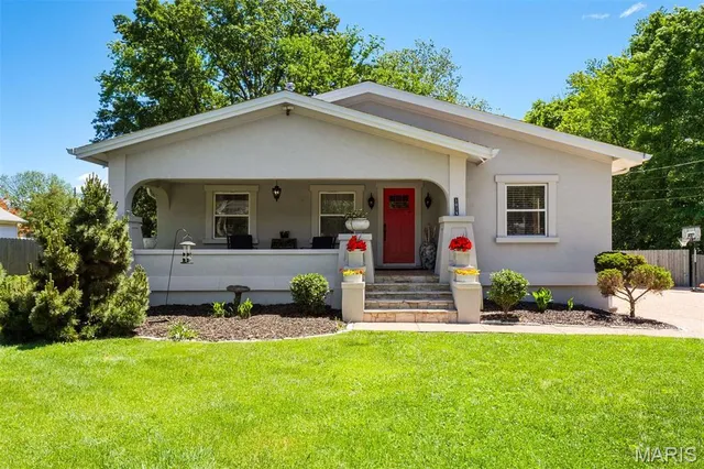 $575,000 | 1016 Forest Avenue, Kirkwood, MO 63122