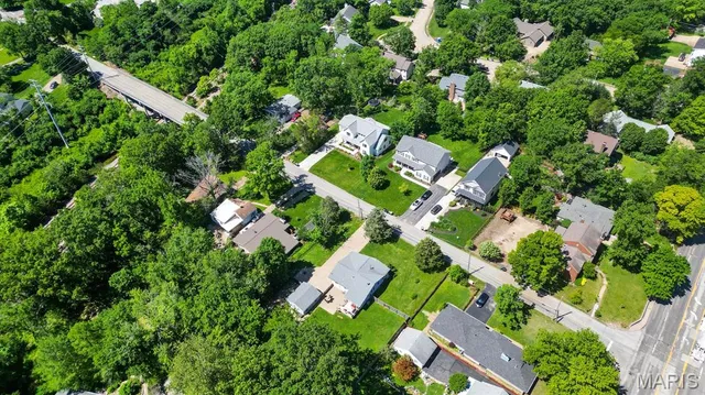 $575,000 | 1016 Forest Avenue, Kirkwood, MO 63122