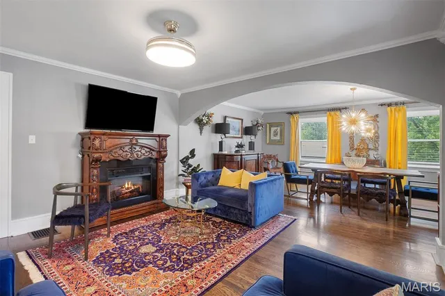 $575,000 | 1016 Forest Avenue, Kirkwood, MO 63122