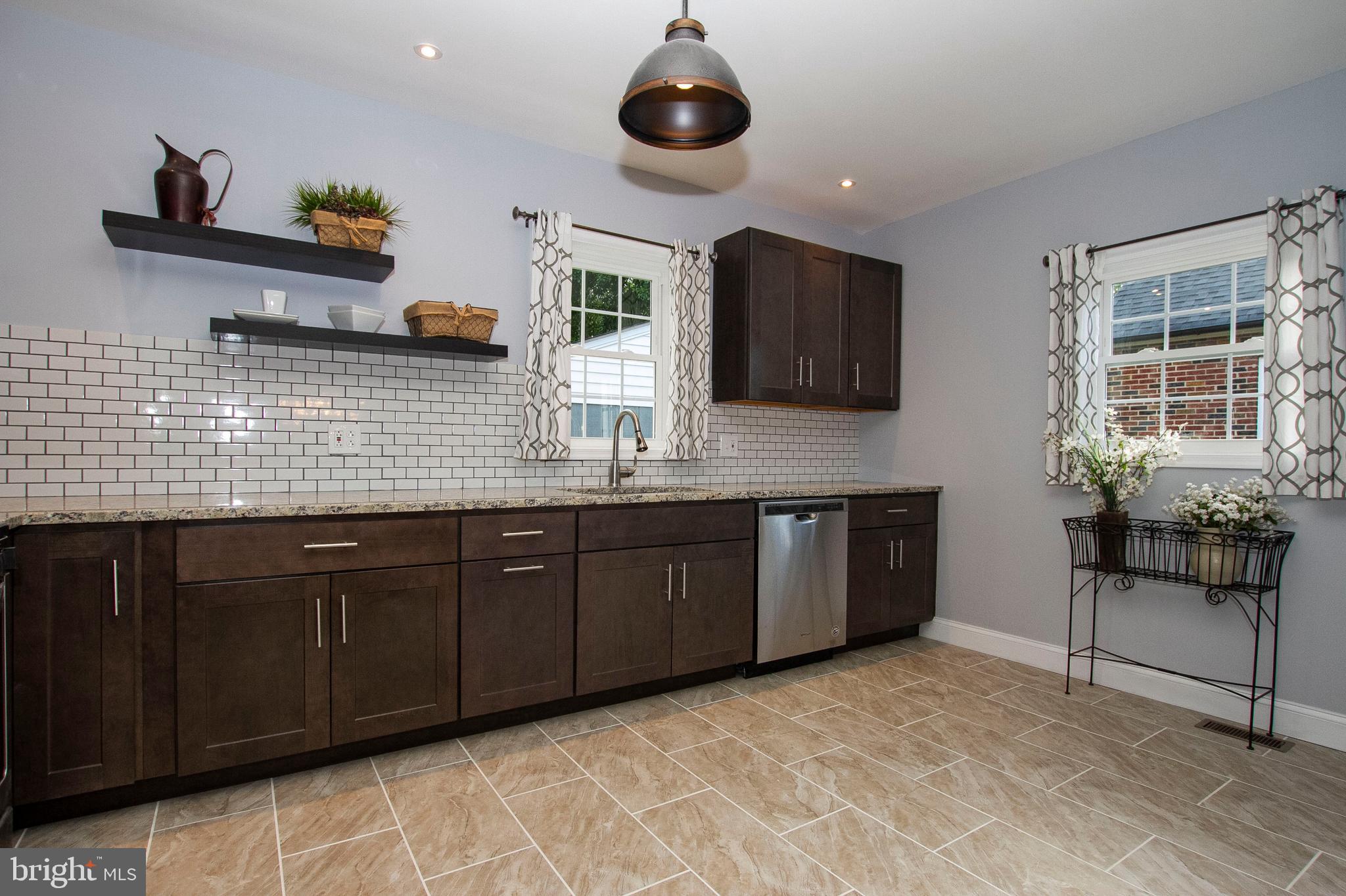 7044 Dunhill Road Baltimore, MD 21222 - Photo 11 of 36