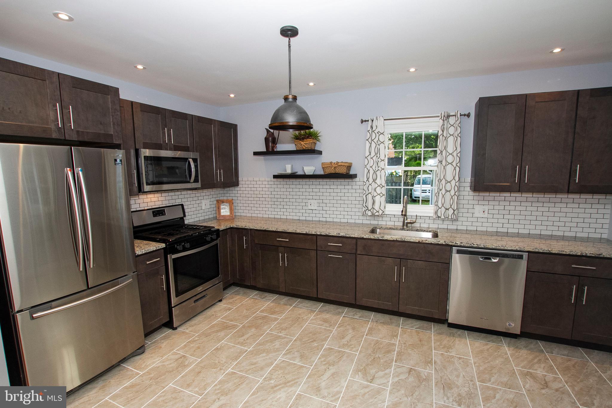 7044 Dunhill Road Baltimore, MD 21222 - Photo 13 of 36