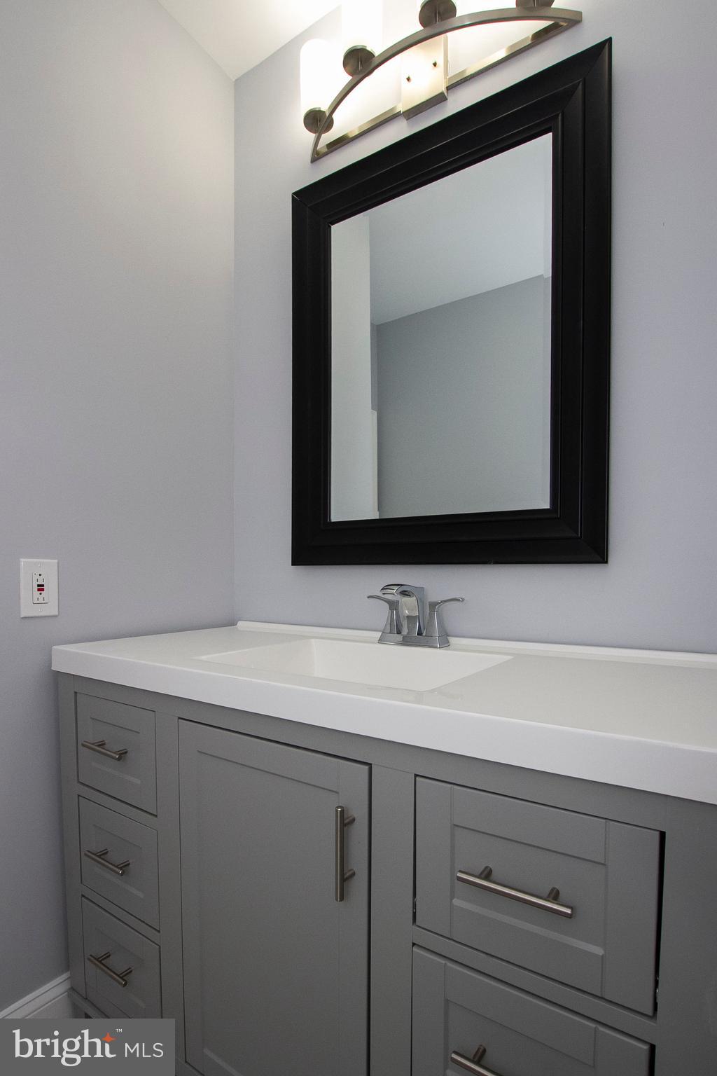 7044 Dunhill Road Baltimore, MD 21222 - Photo 18 of 36