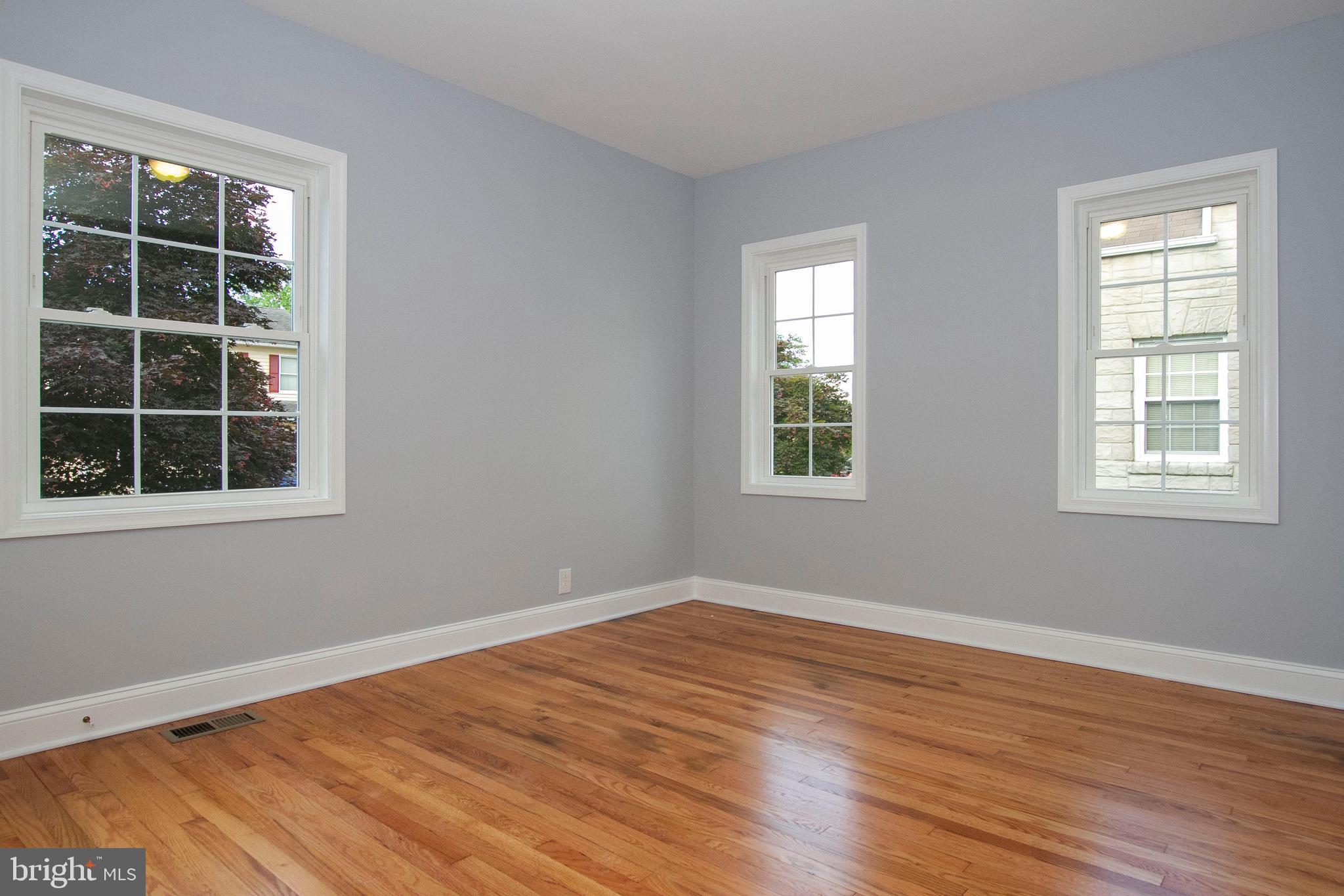 7044 Dunhill Road Baltimore, MD 21222 - Photo 20 of 36