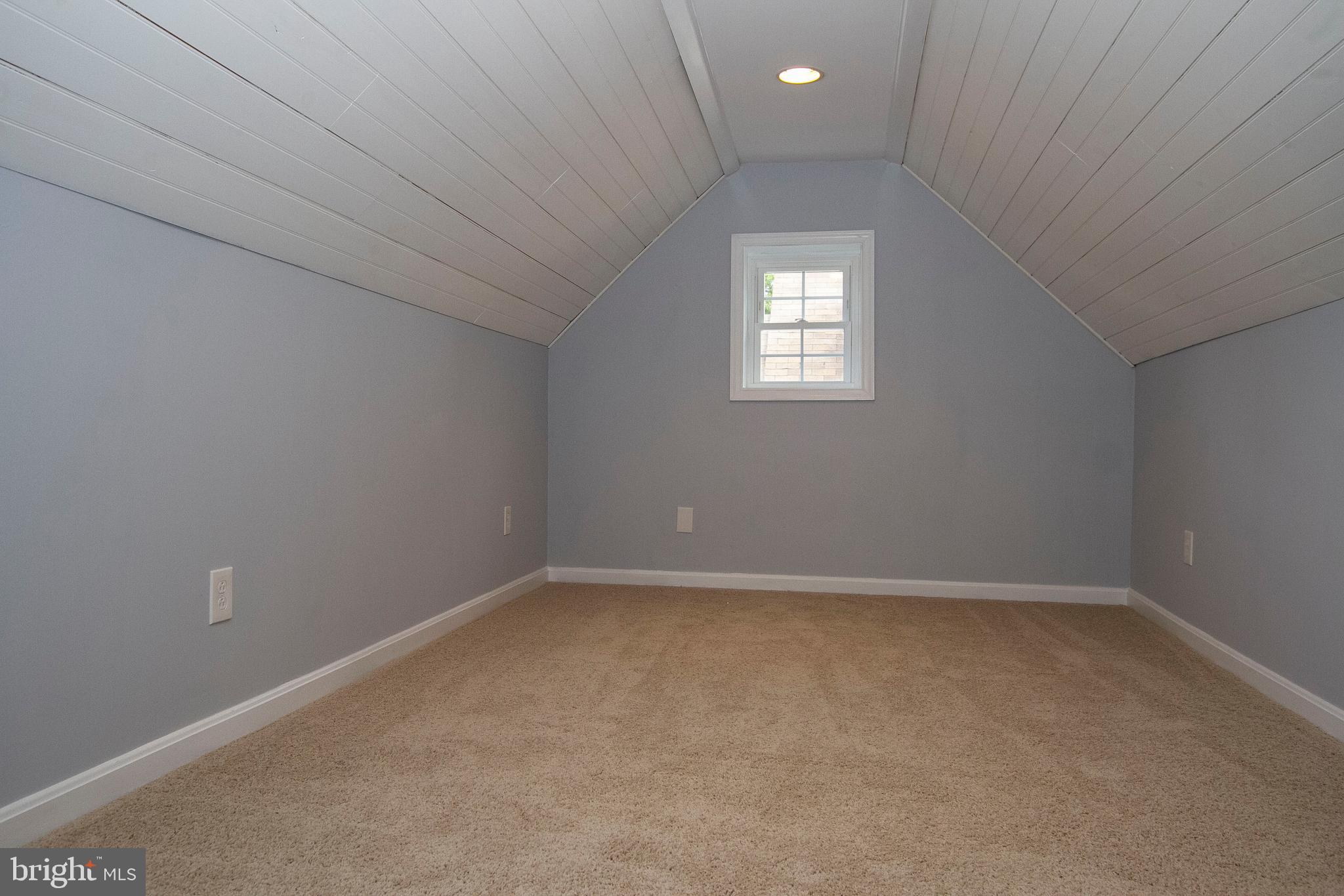 7044 Dunhill Road Baltimore, MD 21222 - Photo 23 of 36