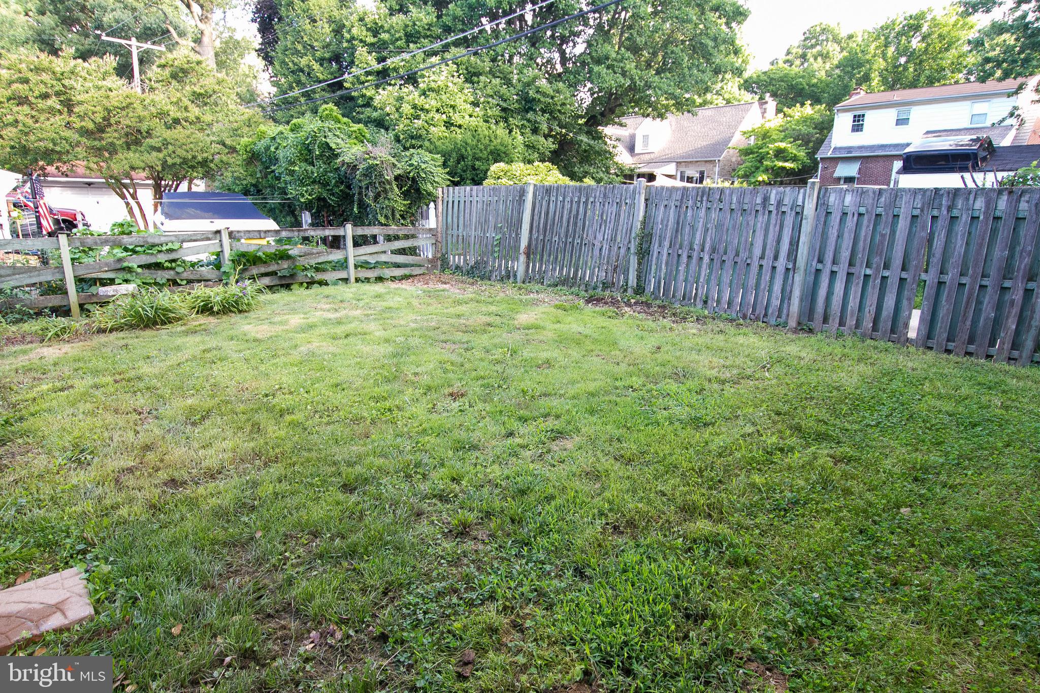 7044 Dunhill Road Baltimore, MD 21222 - Photo 5 of 36