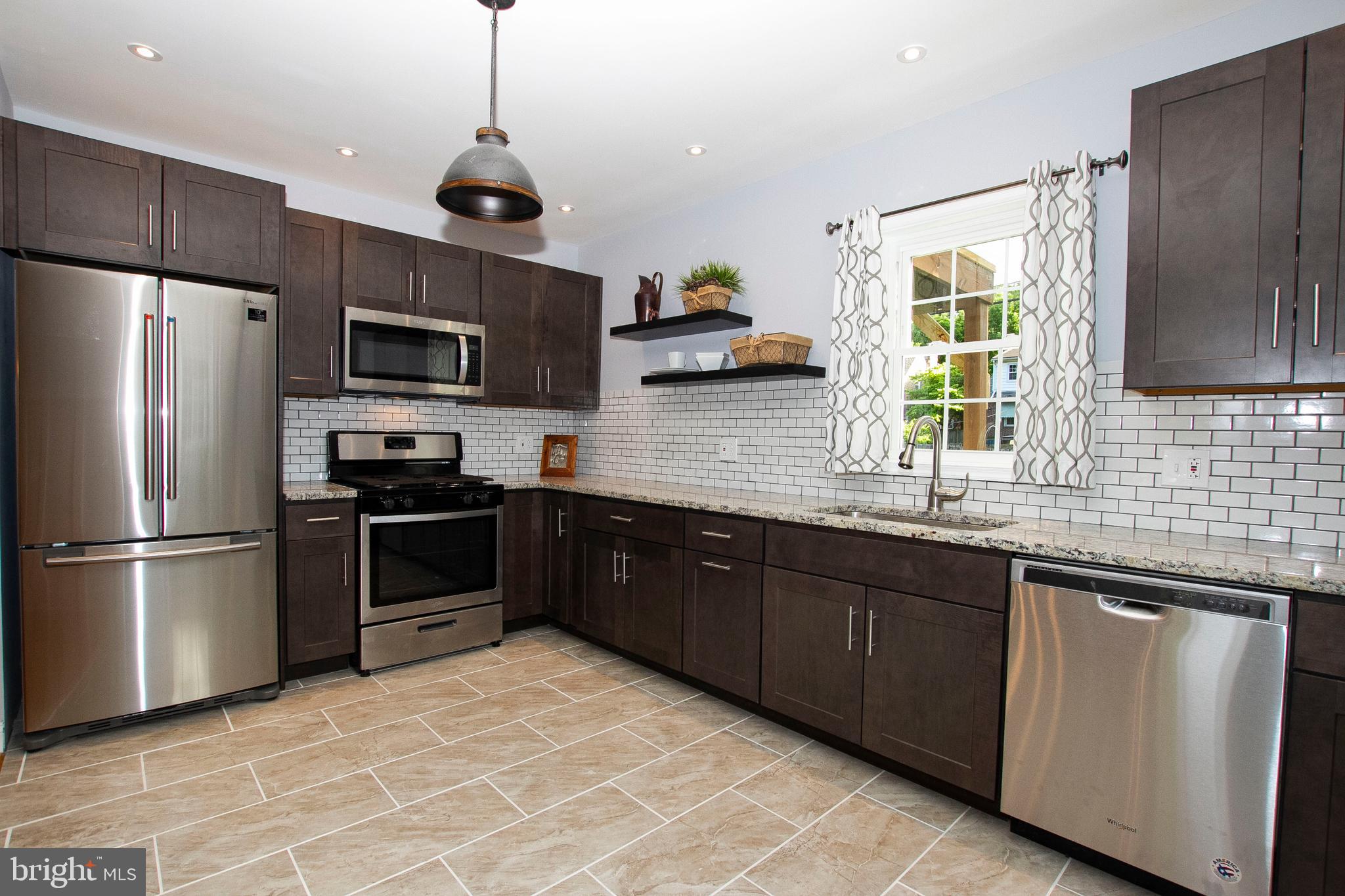 7044 Dunhill Road Baltimore, MD 21222 - Photo 10 of 36