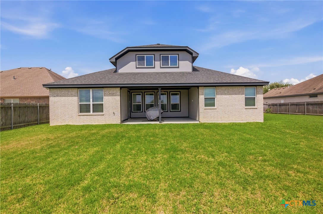113 Terra Vista Ranch Road Victoria, TX 77904 - Photo 46 of 47 a front view of a house with garden