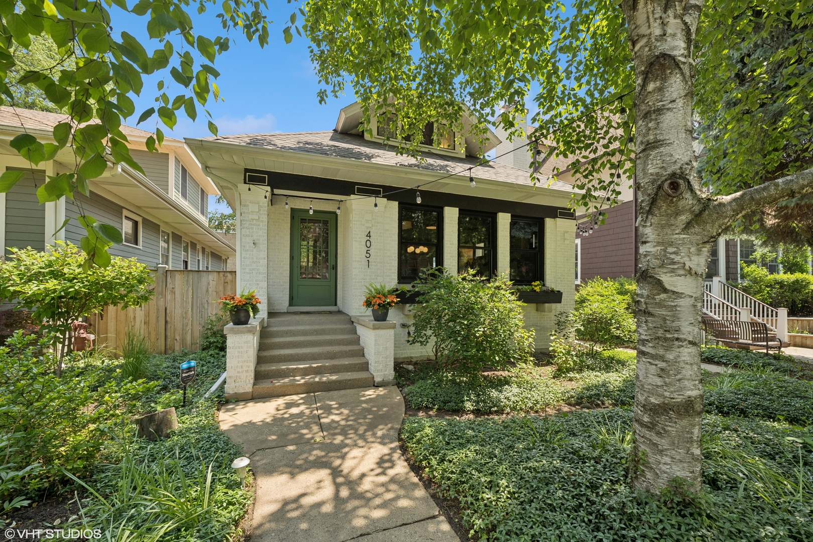 4051 North Keystone Avenue Chicago, IL 60641 - Photo 1 of 31