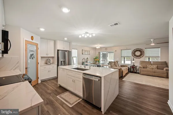 $494,900 | 109 Grasmere Street, Stephens City, VA 22655
