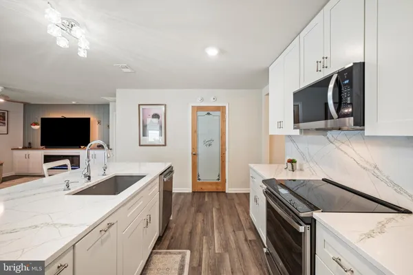 $494,900 | 109 Grasmere Street, Stephens City, VA 22655