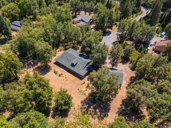 $699,000 | 729 Dogwood Lane, McCloud, CA 96057