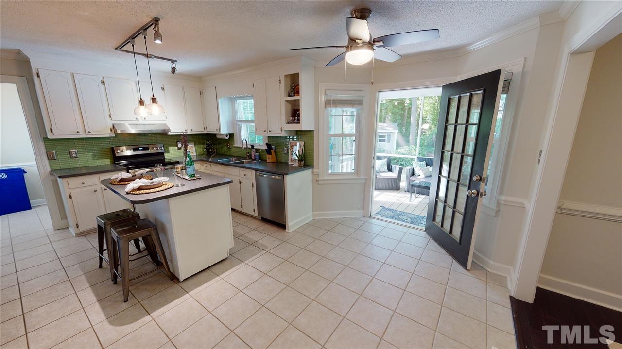 2016 Bason Court Raleigh, NC 27609 - Photo 10 of 30 Gallery Image 10