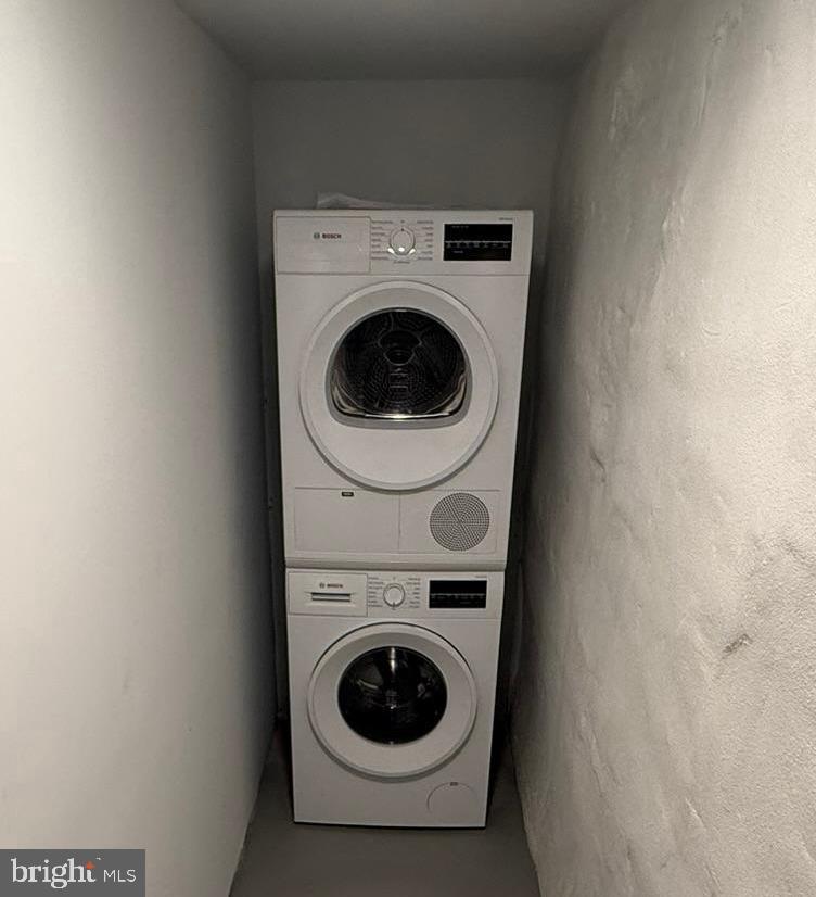 5618 Cedar Avenue, Unit 1 Philadelphia, PA 19143 - Photo 18 of 20 a utility room with dryer and washer