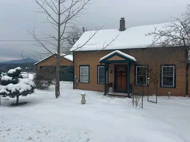 $391,500 | 5887 Vt Route 5, Newbury, VT 05051