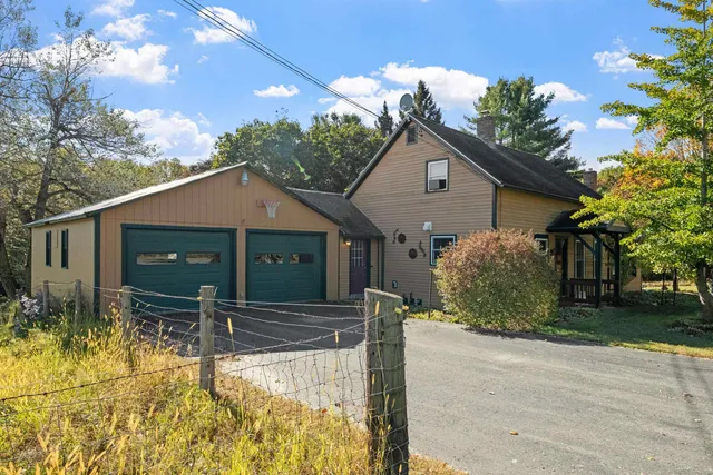 $399,000 | 5887 Vt Route 5, Newbury, VT 05051