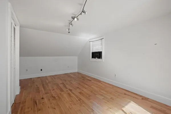 $391,500 | 5887 Vt Route 5, Newbury, VT 05051