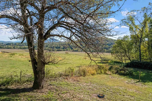 $399,000 | 5887 Vt Route 5, Newbury, VT 05051