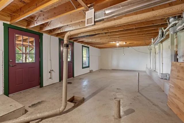 $399,000 | 5887 Vt Route 5, Newbury, VT 05051