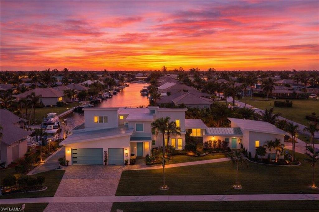 255 Columbus Way Marco Island, FL 34145 - Photo 2 of 50 a view of city