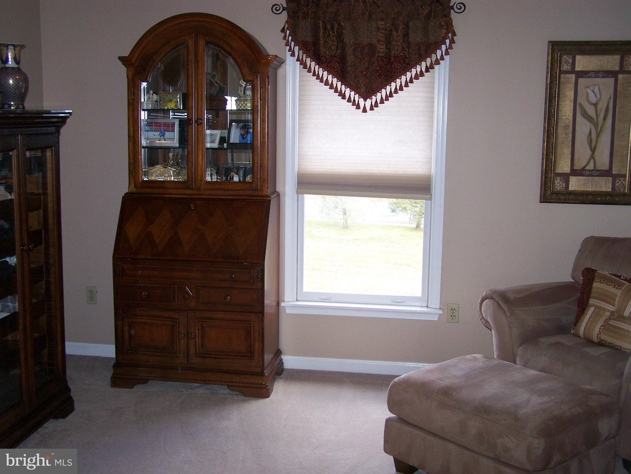 200 Mill Road Burlington, NJ 08016 - Photo 13 of 38 Sitting area in Master Bedroom
