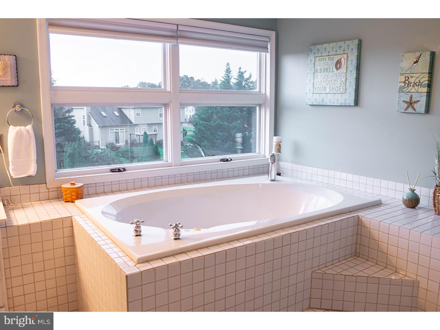 200 Mill Road Burlington, NJ 08016 - Photo 15 of 38 Soaking Tub in Master Bathroom