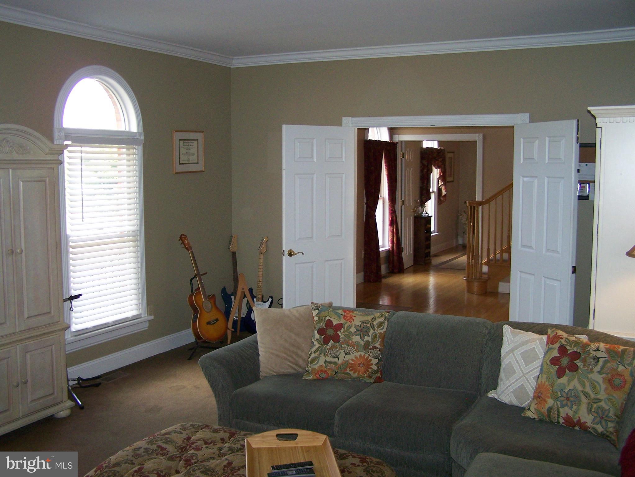 200 Mill Road Burlington, NJ 08016 - Photo 3 of 38 Living Room with view of entry foyer