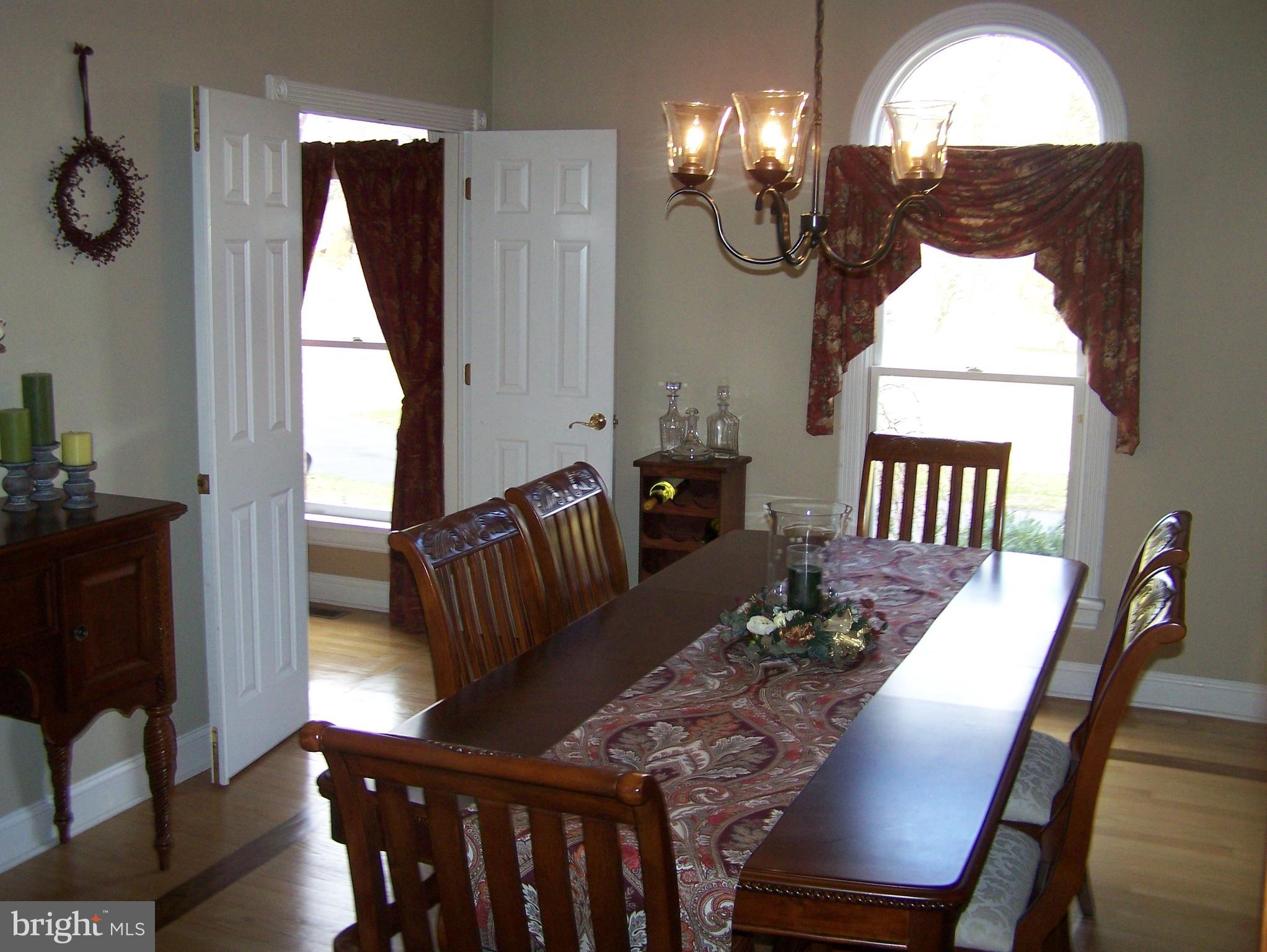 200 Mill Road Burlington, NJ 08016 - Photo 10 of 38 Dining Room